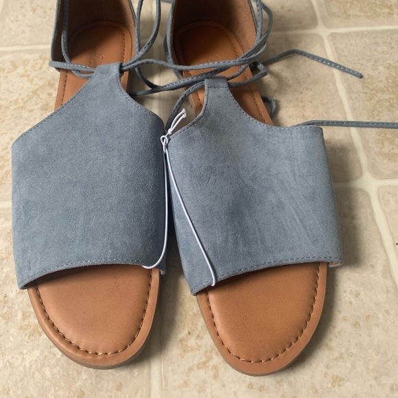 Universal thread baby blue sandals - Picture 2 of 6